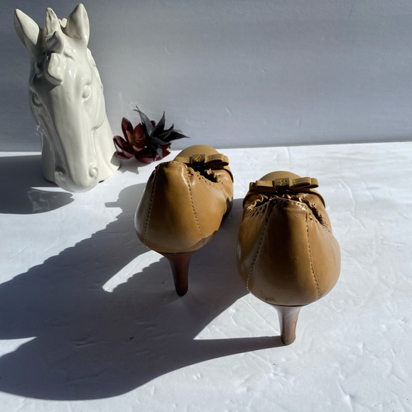 🥿Pre Loved Tan Tory Burch Heels - Picture 10 of 12